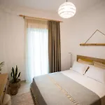 Lux Nomad Mgmt - Boem Super Central 2-Bedroom Flat
